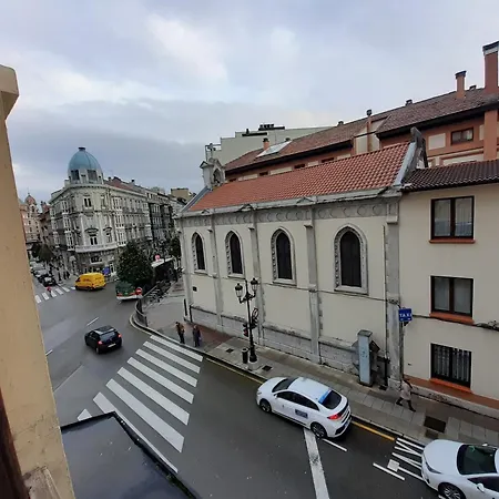 Uria 25 B&B 오비에도