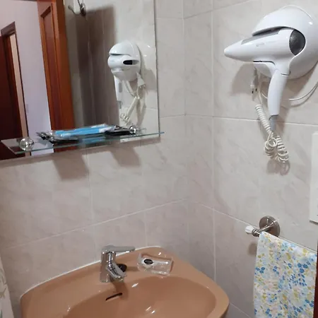 Alojamento de Acomodação e Pequeno-almoço Uría 25 4*