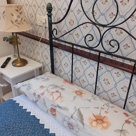 Alojamento de Acomodação e Pequeno-almoço Uría 25 4*