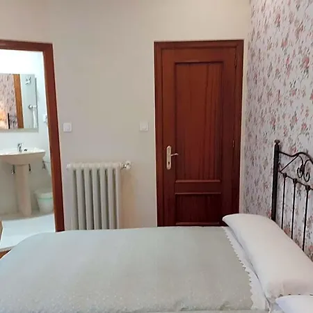Uria 25 B&B 오비에도