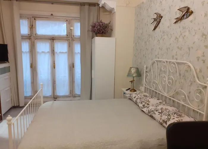 Bed and breakfast Uría 25